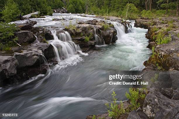 rogue river gorge entrance - rogue river stock pictures, royalty-free photos & images