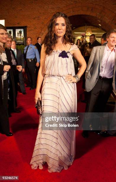 Actress Sandra Bullock attends "The Blind Side" benefit premiere at the Prytania Theatre on November 19, 2009 in New Orleans, Louisiana.