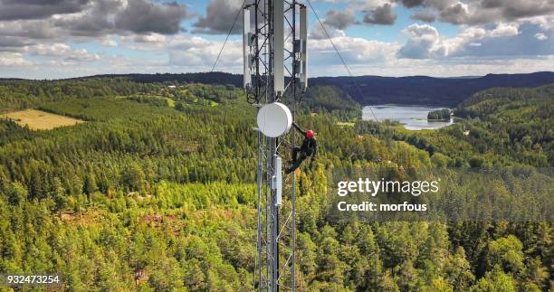 werken op hoogte - hoog stockfoto's en -beelden