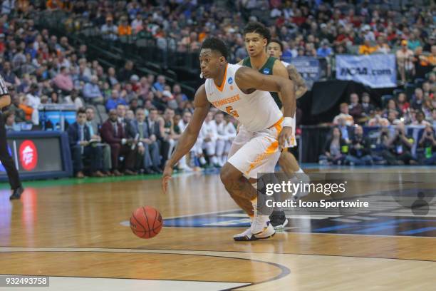 Admiral Schofield of the Tennessee Volunteers drives to the basket during the NCAA Div I Men's Championship First Round basketball game between the...