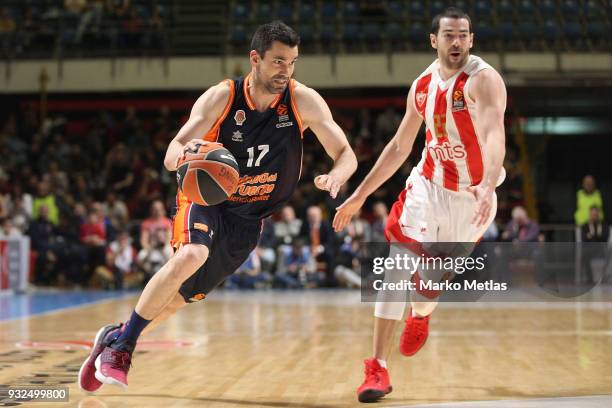 Rafa Martinez, #17 of Valencia Basket competes with Taylor Rochestie, #22 of Crvena Zvezda mts Belgrade during the 2017/2018 Turkish Airlines...