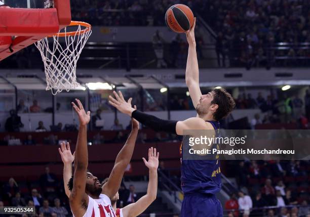 Ante Tomic, #44 of FC Barcelona Lassa in action during the 2017/2018 Turkish Airlines EuroLeague Regular Season game between Olympiacos Piraeus and...