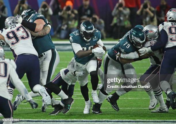 LeGarrette Blount of the Philadelphia Eagles runs against the New England Patroits during Super Bowl Lll at U.S. Bank Stadium on February 4, 2018 in...