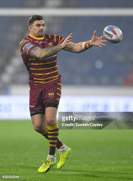 Danny Brough of Huddersfield during the Betfred Super League match between Huddersfield Giants and Hull Kingston Rovers at John Smith's Stadium on...