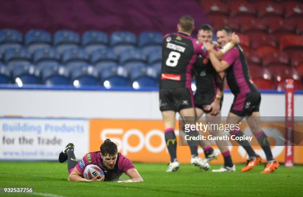 Ryan Shaw of Hull KR scores a second half try during the Betfred Super League match between Huddersfield Giants and Hull Kingston Rovers at John...