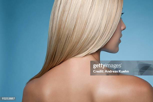 naked woman rear view, close up. - blondes haar stock-fotos und bilder