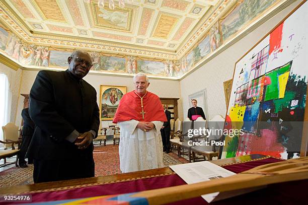 Pope Benedict XVI meets with the President of Suriname Ronald Venetiaan at his private library on November 20, 2009 in Vatican City, Vatican. The...