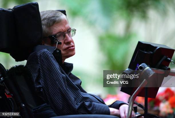 British theoretical physicist Stephen Hawking makes an academic report at the Great Hall of the People on June 19, 2006 in Beijing, China. Physicist...