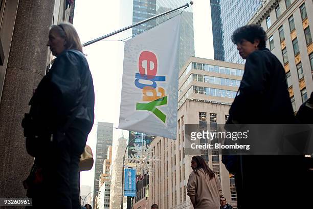 Pedestrians look into the eBay @ 57th Pop-up Marketplace store in New York, U.S., on Friday, Nov. 20, 2009. EBay Inc. Opened its holiday shopping...