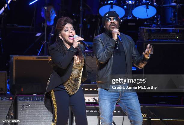 Valerie Simpson and Anthony Hamilton perform onstage at the Second Annual LOVE ROCKS NYC! A Benefit Concert for God's Love We Deliver at Beacon...