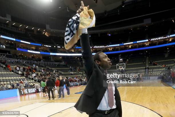Head coach Avery Johnson of the Alabama Crimson Tide celebrates after defeating the Virginia Tech Hokies in the game in the first round of the 2018...