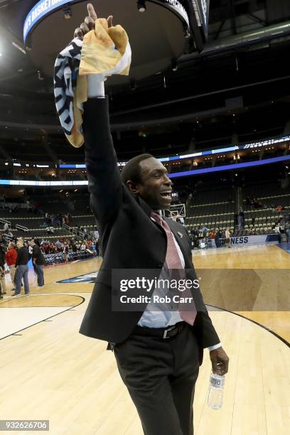 Head coach Avery Johnson of the Alabama Crimson Tide celebrates after defeating the Virginia Tech Hokies in the game in the first round of the 2018...