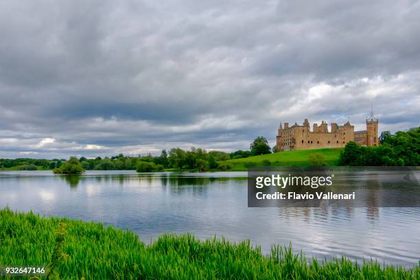 リンリスゴー宮殿、リンリスゴー湖 - スコットランド - リンリスゴー ストックフォトと画像
