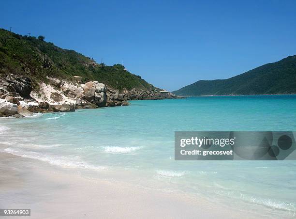 one of the most beautiful beach in brazil. - arraial do cabo 個照片及圖片檔