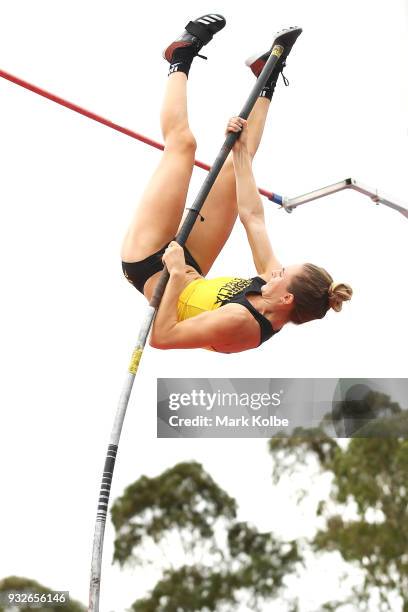 Lauren Hyde-Cooling of Western Australia competes in the Women's under 20 Pole Vault during day three of the Australian Junior Athletics...