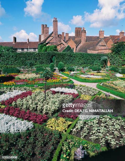 The garden of Nash's house, built on the site of New Place, where stood the house, then destroyed, in which William Shakespeare spent his last years,...