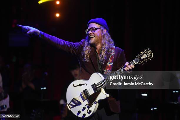 Allen Stone performs onstage at the Second Annual LOVE ROCKS NYC! A Benefit Concert for God's Love We Deliver at Beacon Theatre on March 15, 2018 in...