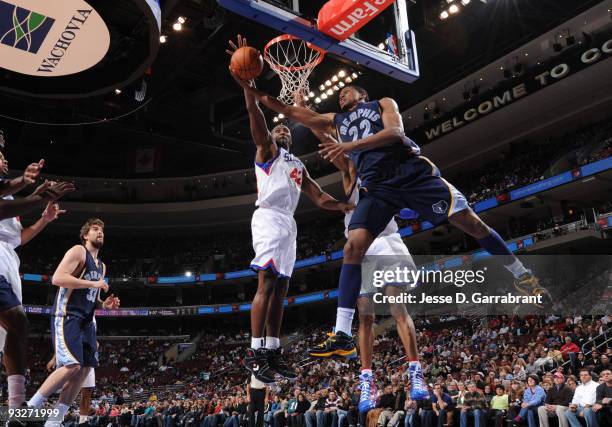 Rudy Gay of the Memphis Grizzlies shoots against Elton Brand of the Philadelphia 76ers during the game on November 20, 2009 at the Wachovia Center in...
