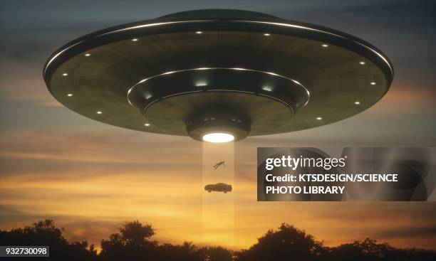 stockillustraties, clipart, cartoons en iconen met space craft and light beam, illustration - ontvoering