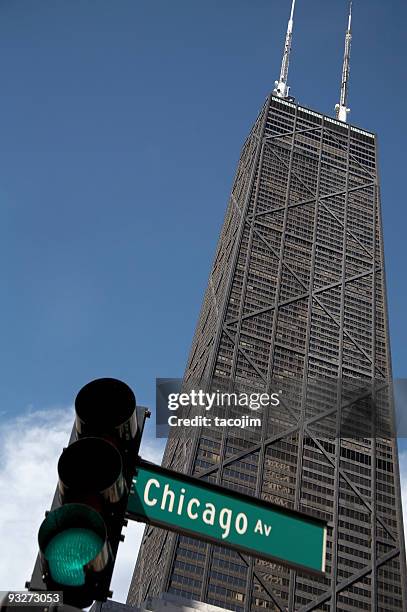 chicago buildings - john hancock - john hancock stock pictures, royalty-free photos & images