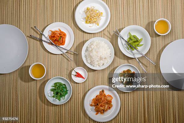 korean table - acompanhamento imagens e fotografias de stock