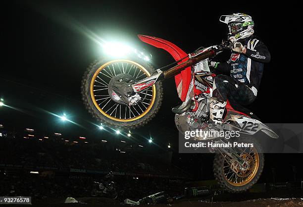 Dan Reardon of Victoria competes in the Super X Quad Final during the Australasian Super X Championship at Waikato Stadium on November 21, 2009 in...