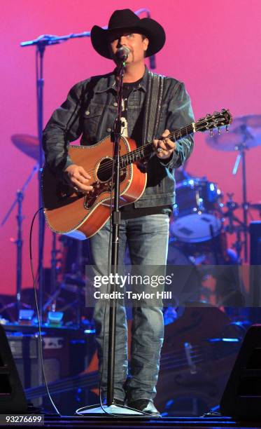 John Rich performs at the Les Paul Tribute Concert at Ryman Auditorium on November 19, 2009 in Nashville, Tennessee.