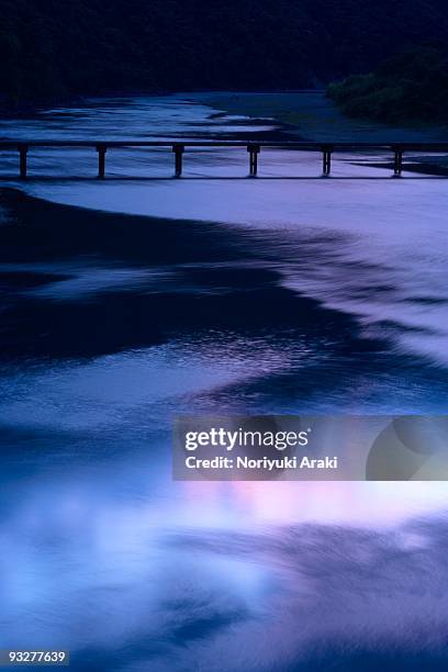 shimanto river at sunrise, bridge across river - präfektur kochi stock-fotos und bilder