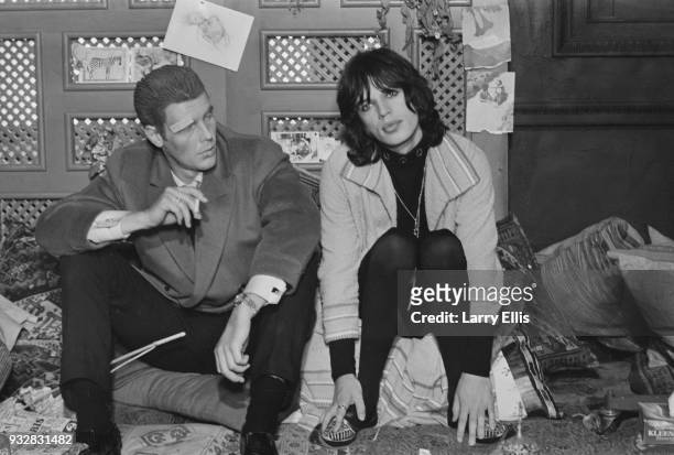 British actor James Fox and British singer-songwriter Mick Jagger on the set of British crime drama film 'Performance', UK, 16th September 1968.