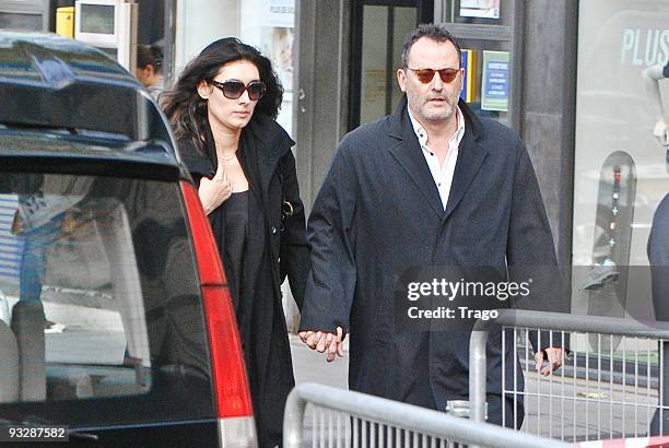 Zofia Borucka Jean Reno attend the funeral of actor Jocelyn Quivrin at Eglise Reformee de l'Etoile on November 21, 2009 in Paris, France. The...