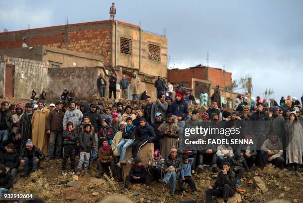 Moroccans defy a government ban and take part in a demonstration in the northeastern former mining town of Jerada demanding an "alternative economy"...