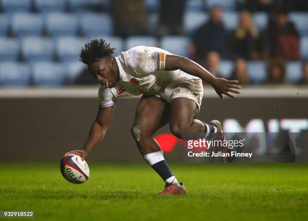 Gabriel Ibitoye of England scores a try during the Natwest U20's Six Nations match between England U20 and Ireland U20 at Ricoh Arena on March 16,...
