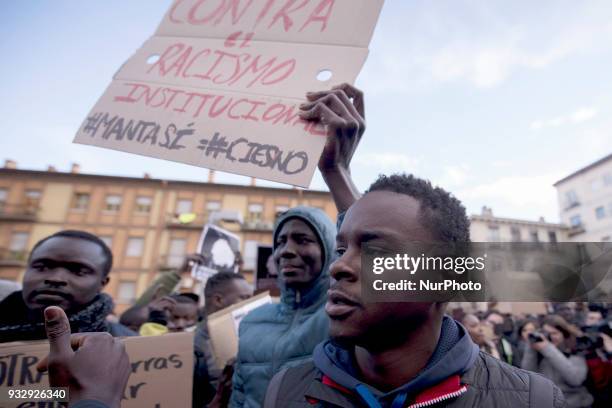 Hundreds of people protest in Nelson Mandela Square in memory of Mmame Mbaye, the Senegalese who died yesterday in the Lavapiés neighborhood. The...