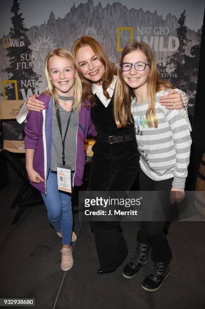 Actress Kate Bosworth poses with fans during the Salon Series during 2018 Sun Valley Film Festival - Day 3 the on March 16, 2018 in Sun Valley, Idaho.