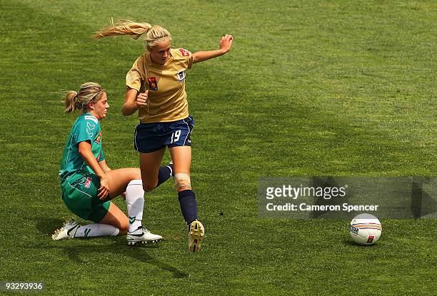 Tara Andrews of the Jets contests the ball with Ellie Brush of Canberra during the round eight W-League match between the Newcastle Jets and Canberra...
