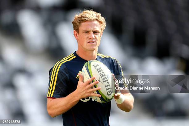 Josh Renton of the Highlanders Bravehearts warms up ahead of the match between Crusaders Knights and Highlanders Bravehearts at Forsyth Barr Stadium...