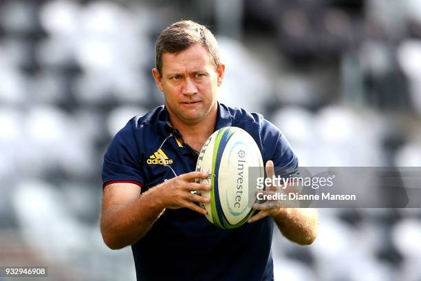 Cory Brown, coach of the Highlanders Bravehearts, looks to pass the ball during warmup ahead of the match between Crusaders Knights and Highlanders...