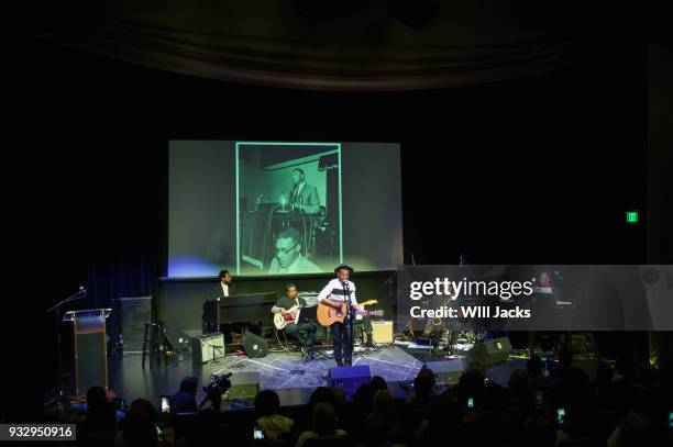 Travis Greene sings at GRAMMY Museum Mississippi on March 16, 2018 in Cleveland, Mississippi.