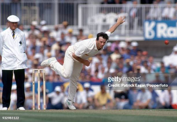 Steve Waugh bowling for Australia during the 6th Test match between England and Australia at The Oval, London, 19th August 1993. The umpire is Barrie...