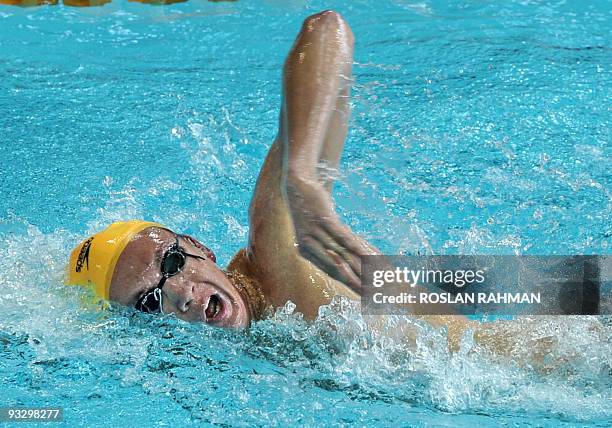 Australian Robert Hurleycompetes in the the men's 15000m freestyle during the Fina/Arena Swimming World Cup 2009 in Singapore on November 22, 2009....