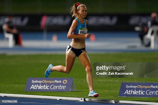 Linden Hall of Victoria competes in the Women's 3000 metres run during the 2018 Sydney Athletics Grand Prix at Sydney olympic Park Athletics Centre...