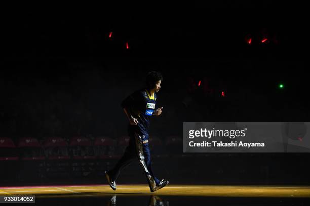 Yuta Tabuse of the Tochigi Brex enters the court prior to the B.League game between Chiba Jets and Tochigi Brex at Funabashi Arena on March 17, 2018...