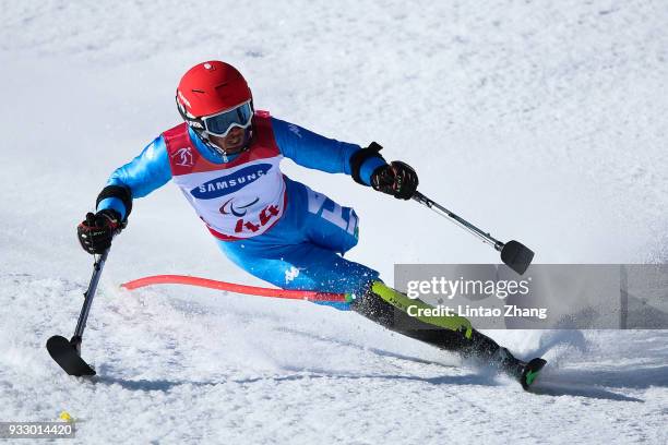 Davide Bendotti of Italy competes in the Men's Slalom Run 2 - Standing at Alpine Centre during day eight of the PyeongChang 2018 Paralympic Games on...