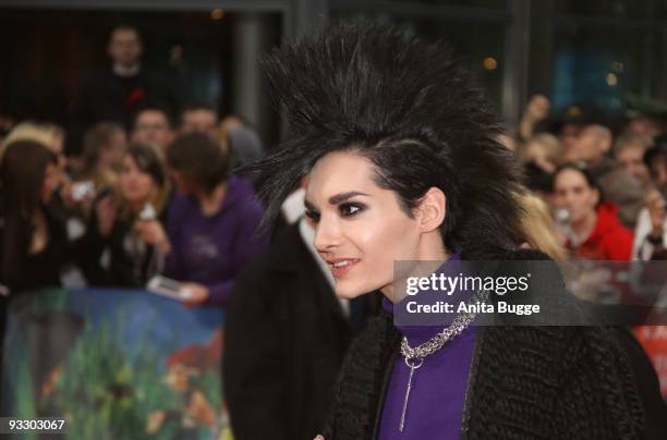 Singer Bill Kaulitz of "Tokio Hotel" attends the premiere of "Arthur und die Minimoys" on November 22, 2009 in Berlin, Germany.