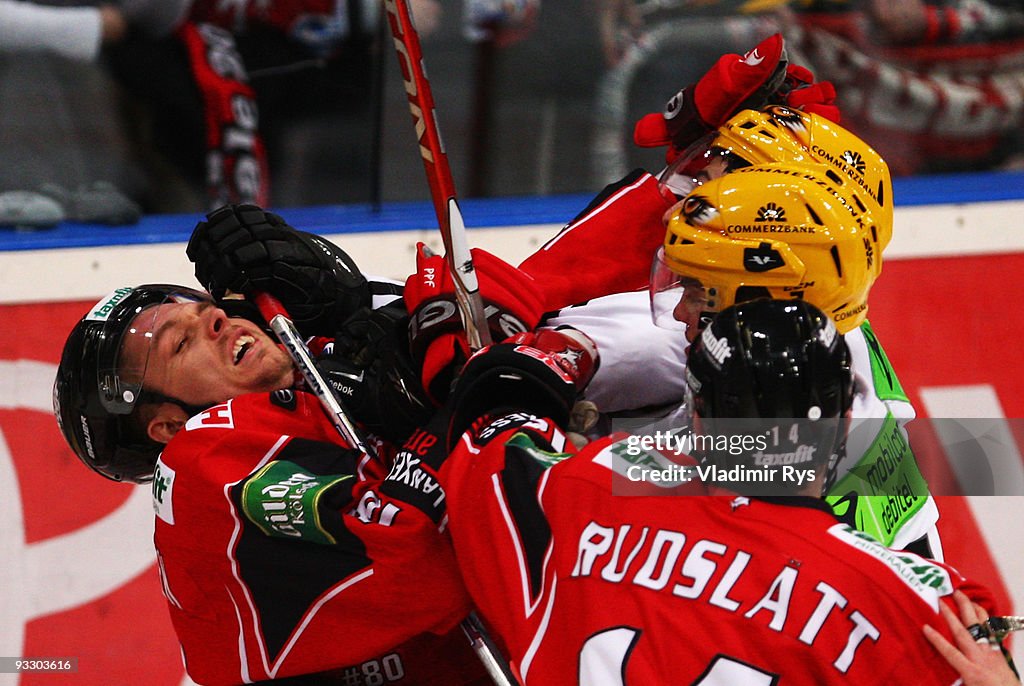 Koelner Haie v Frankfurt Lions - DEL