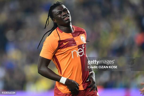 Galatasaray's forward Bafetimbi Gomis reacts during Turkish Spor Toto Super league fotball match between Fenerbahce and Galatasaray on March 17, 2018...
