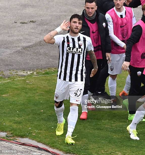 Gaetano Monachello of Ascoli Picchio celebrates after scoring the goal 2-1 during the Serie B match between Ascoli Picchio and Ternana Calcio at...