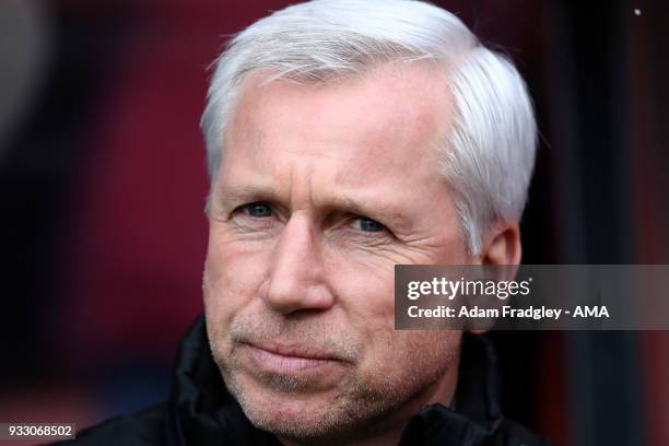 Alan Pardew head coach / manager of West Bromwich Albion during the Premier League match between AFC Bournemouth and West Bromwich Albion at Vitality...