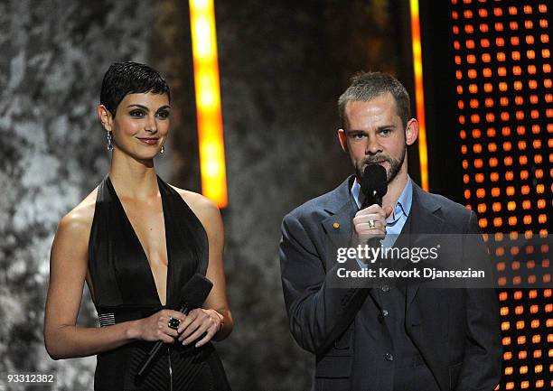 Actors Morena Baccarin and Dominic Monaghan speak onstage at the 2009 American Music Awards at Nokia Theatre L.A. Live on November 22, 2009 in Los...