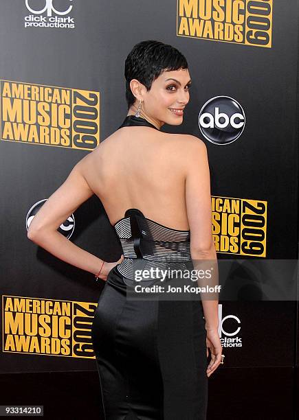 Actress Morena Baccarin arrives at the 2009 American Music Awards at Nokia Theatre L.A. Live on November 22, 2009 in Los Angeles, California.